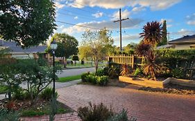 Spacious Frankston Retreat